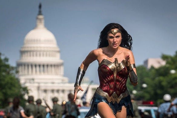 Mulher-Maravilha 1984 | Nova imagem é divulgada on-line 47 wonder woman 1984 capitol dome 1201638