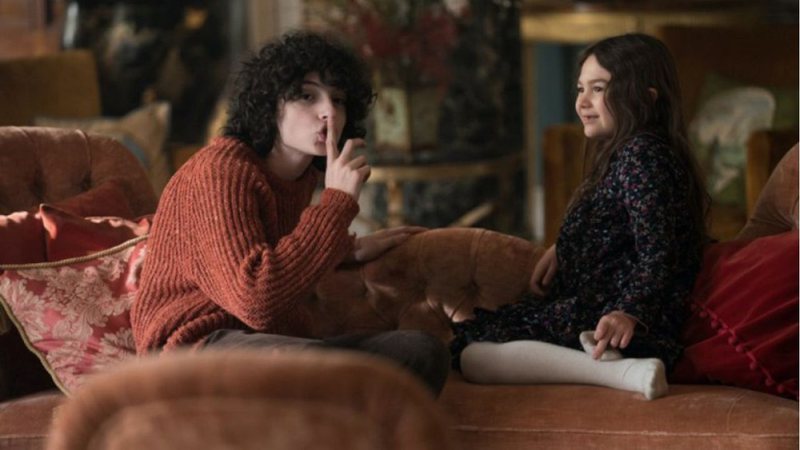 Crítica - Os Órfãos "A definição de boa ideia com má execução" 7 os orfaos finn wolfhard brooklynn prince div universal widelg